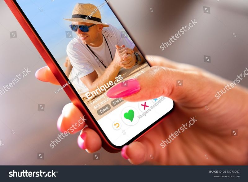 Professional Tips on Navigating Interracial Relationships